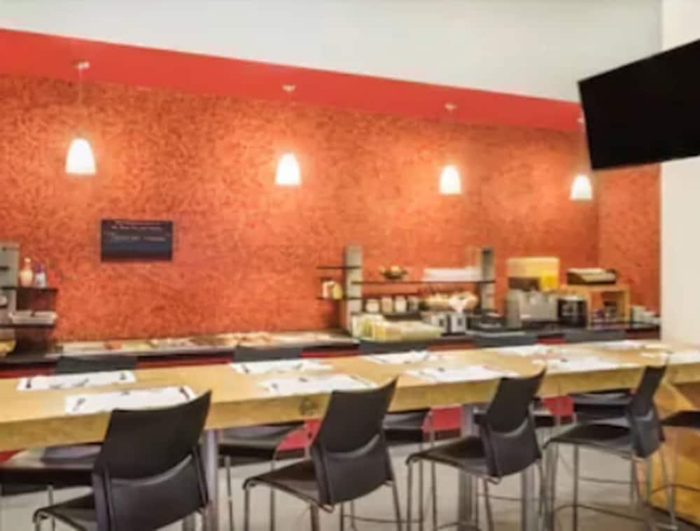 Ramada Encore San Luis Potosí Zewnętrze zdjęcie